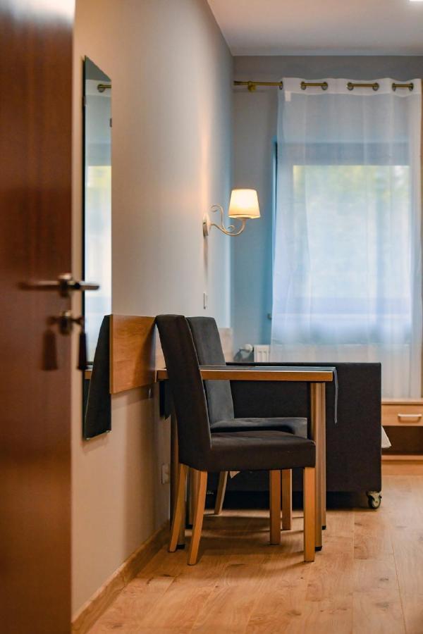 Fotex Bed and Breakfast Ząbki Buitenkant foto